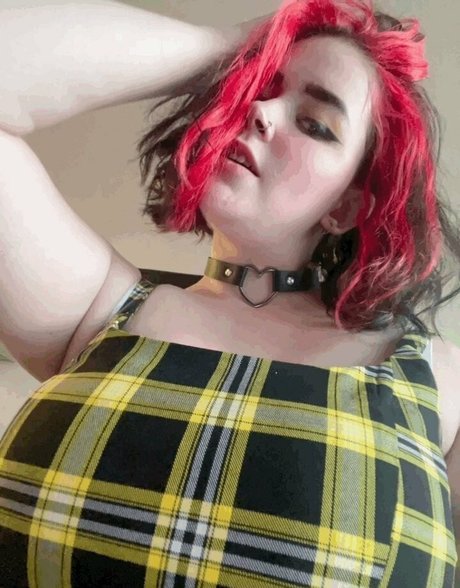 vanessastrawbe1 スター ヌード 写真