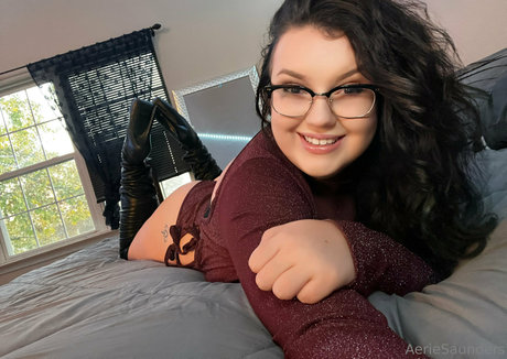 aeriesaunders top profile image