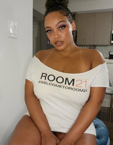 yettajobrown トップ女優 写真
