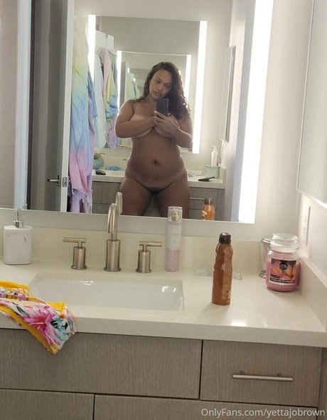 太ったお母さんオンリーファンズ 無料裸 写真