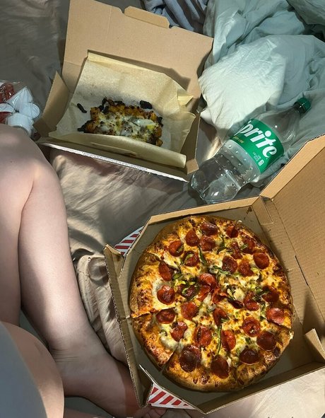 msblondepiggy アダルトスター 写真