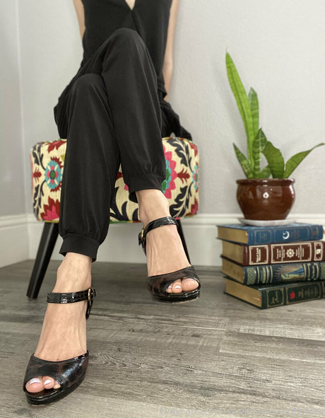 sweetsolesandtiptoes セクシーモデル 写真