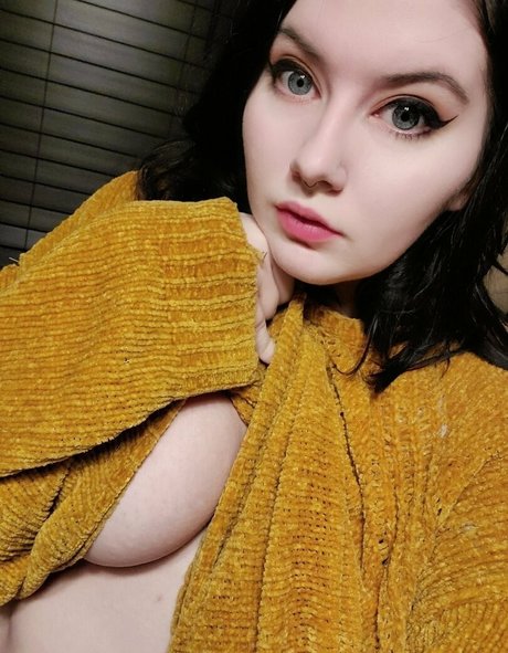 スキニーオンリーファンズ アートxxx 写真