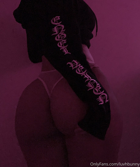 bvnnyara 裸モデル 写真