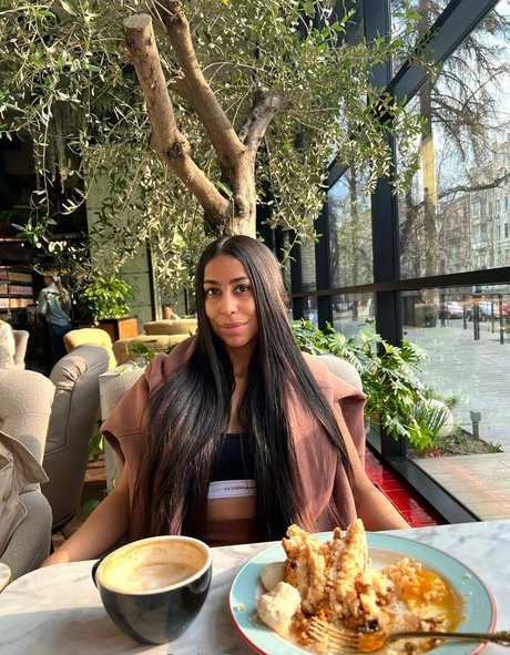 dayana wifey ポルノモデル 写真