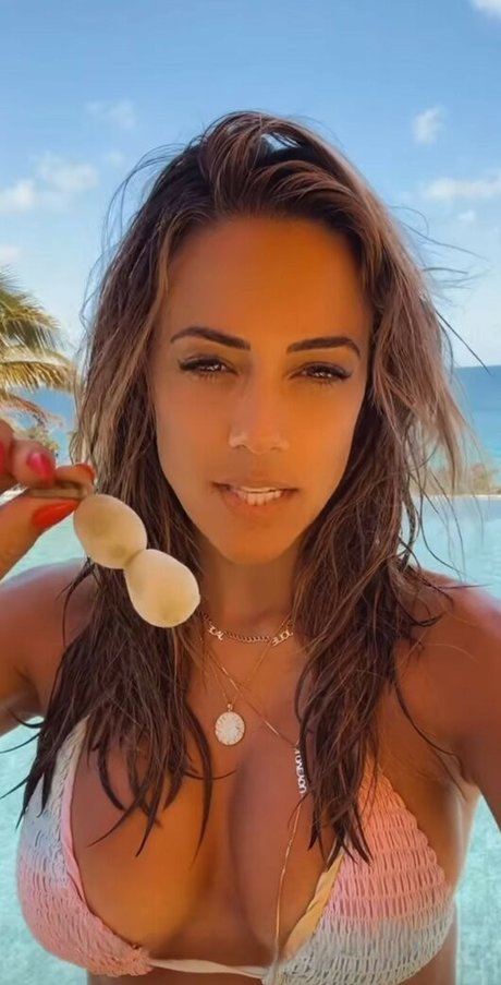 Jana Kramer 裸のモデル 写真