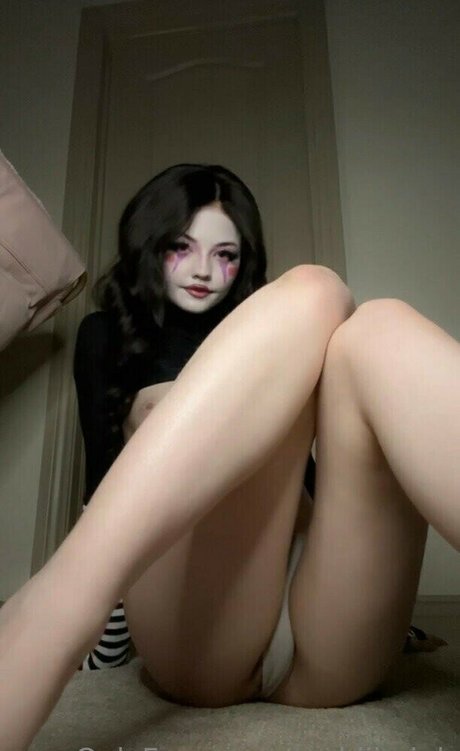 脱衣オンリーファンズ 裸 写真