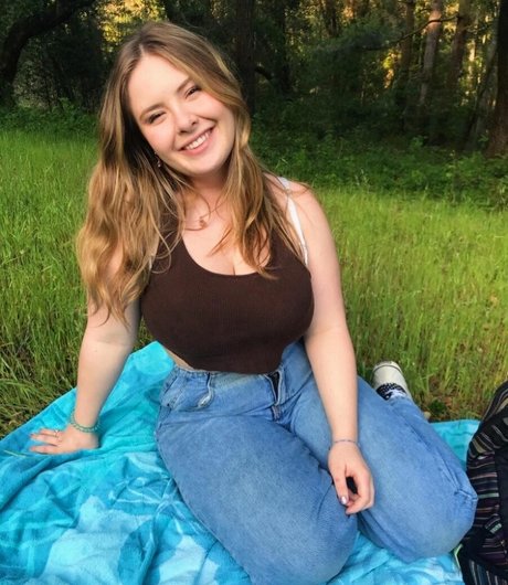 Haley E 高品質スター 写真