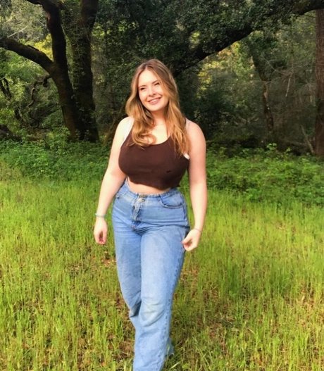 Haley E セックスポルノスター 写真