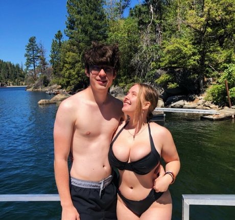 Haley E エロティックなモデル 写真