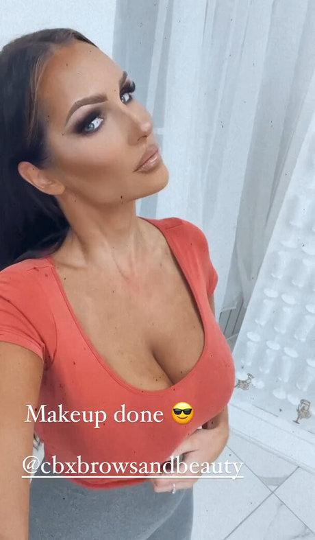 ロールプレイオンリーファン ポルノ 写真