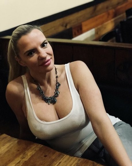 Tori Hendricz ヌード女優 画像