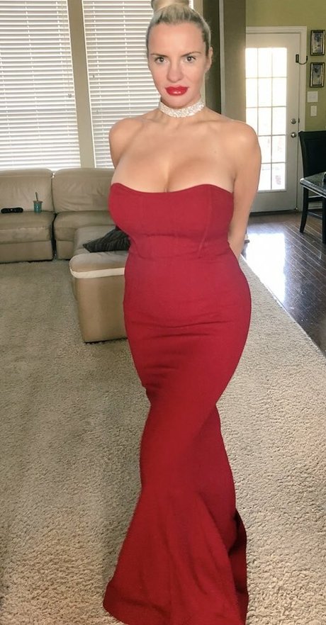 Tori Hendricz ポルノスター アダルト 画像