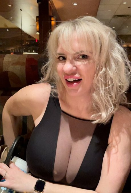 Tori Hendricz 美しいモデル アーカイブ