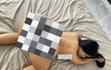 エボニーサマーオンリーファンズ 無料ヌード 写真