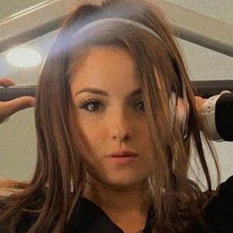 Ericka Laura ヌードスター 写真