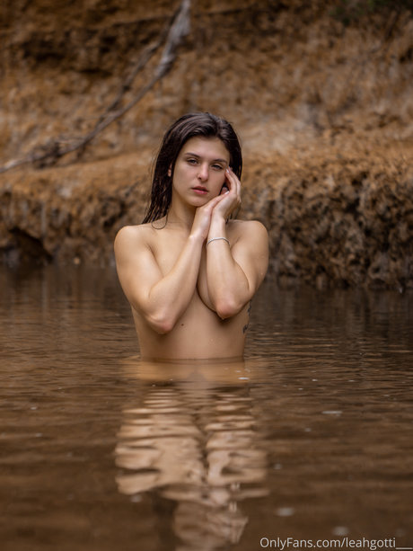 黒い肌のオンリーファンズ エロチック アーカイブ