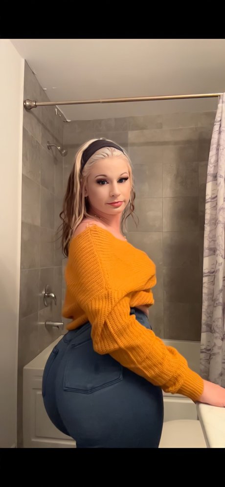 Barbie Lexxx ポルノスター 素敵 ギャラリー