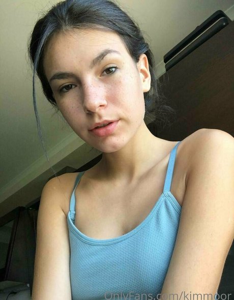 Kim Moor スター 裸 画像