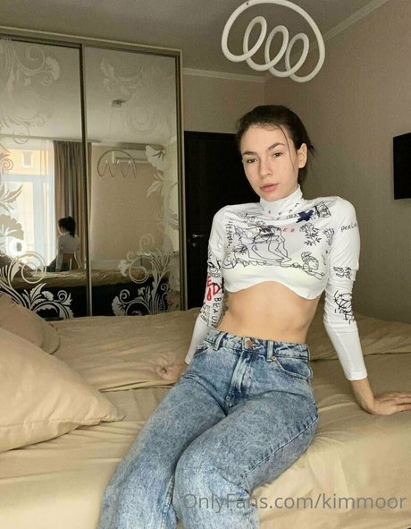 Kim Moor 無料モデル ギャラリー