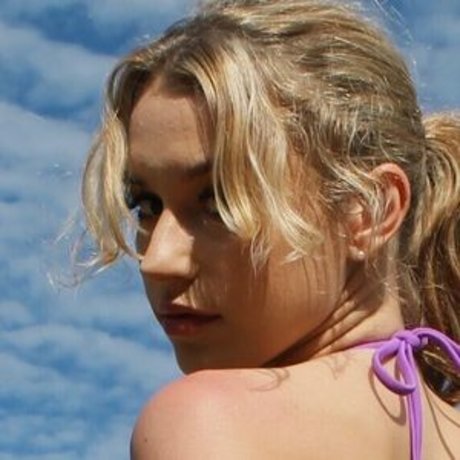 アマチュア熟女オンリーファンズ 裸 写真
