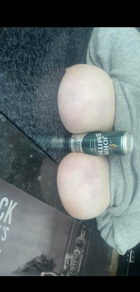 Gigantits セックス女優 写真