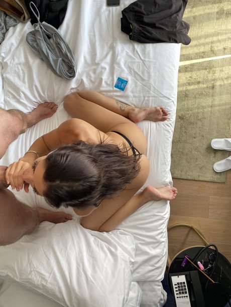 偽おっぱいオンリーファンズ 無料セクシー 写真