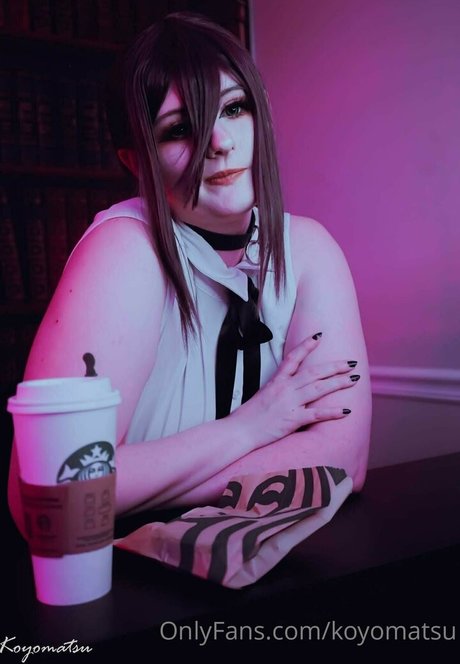 アジア人のおまんこオンリーファンズ 美しいヌード 写真