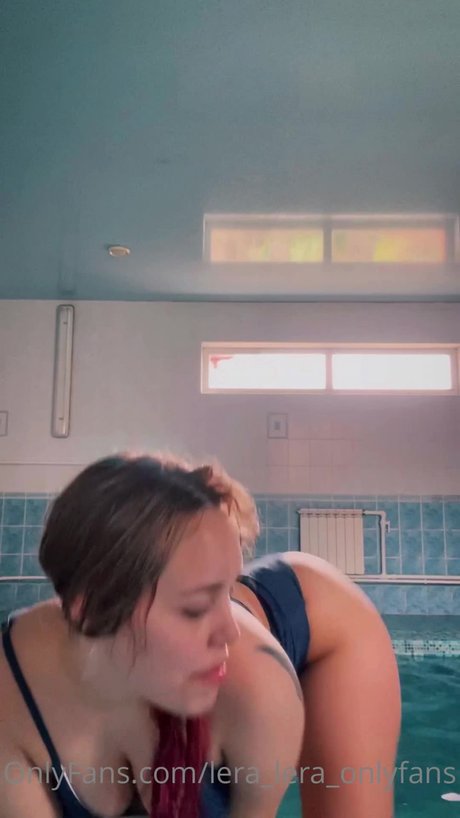 ロールプレイオンリーファン エロチック 写真