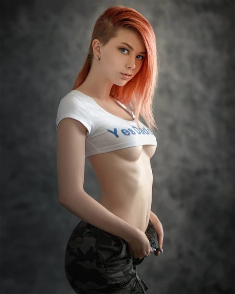 巨乳タトゥーオンリーファンズ トップ 写真