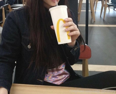 Sally Salisbury 高品質のスター 写真