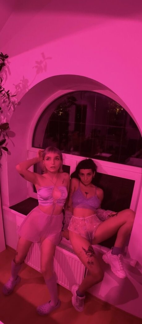 ダーティトークJOI オンリーファンズ 無料裸 写真