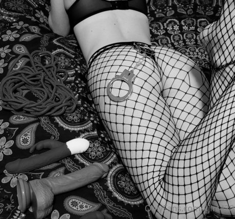 spilledwine420 裸の女優 ギャラリー