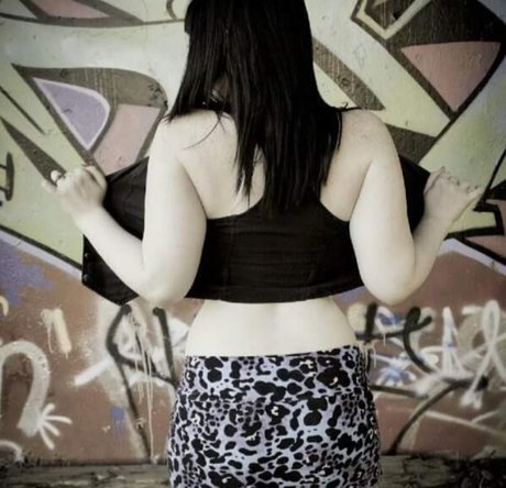 黒檀のアマチュアオンリーファンズ アート裸 画像