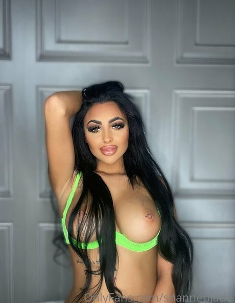 shannenjade ホットスター 画像