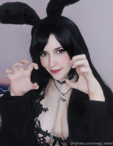 金髪巨乳オンリーファンズ HD 画像