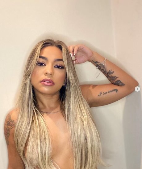 Brenna Azevedo セックススター 写真