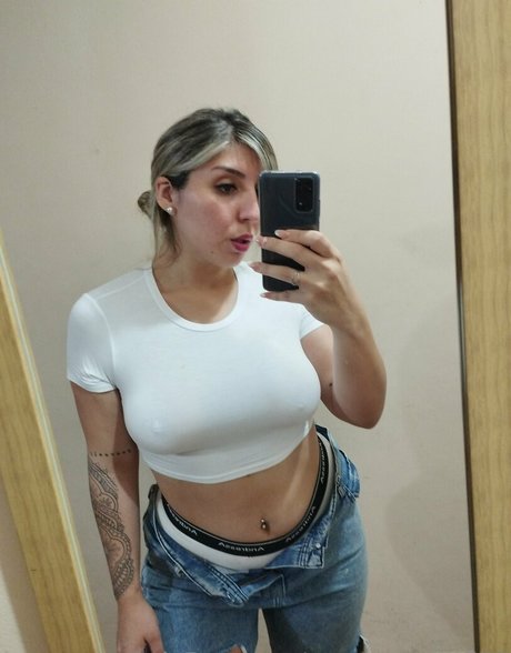 camilleadams スター 裸 画像