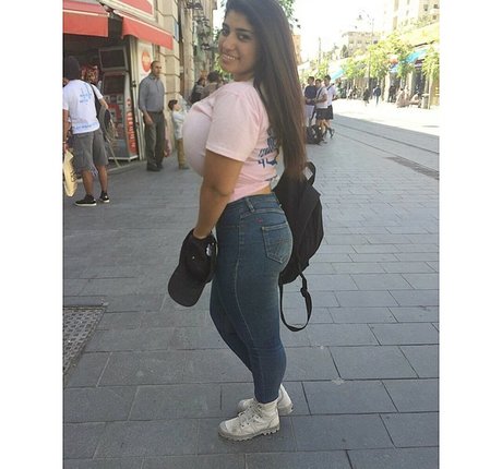 Yuval ホットなモデル 画像