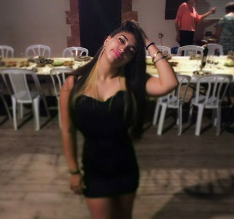 Yuval 無料スター 写真