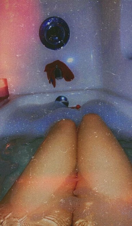 ホットなティーンオンリーファン セクシーヌード 画像