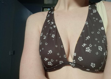 bellarose224 ポルノモデル 写真
