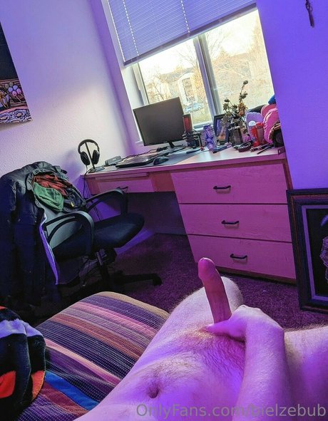 bielzebub ポルノスター 美しい 写真