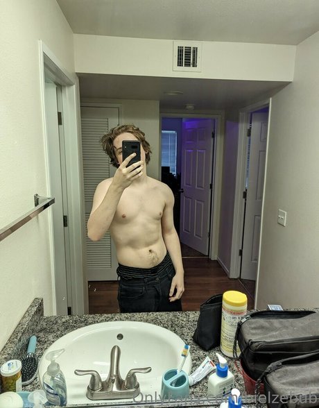 bielzebub 完璧なモデル 写真