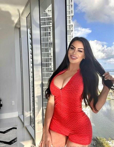 Mariella Mae 独占モデル 写真
