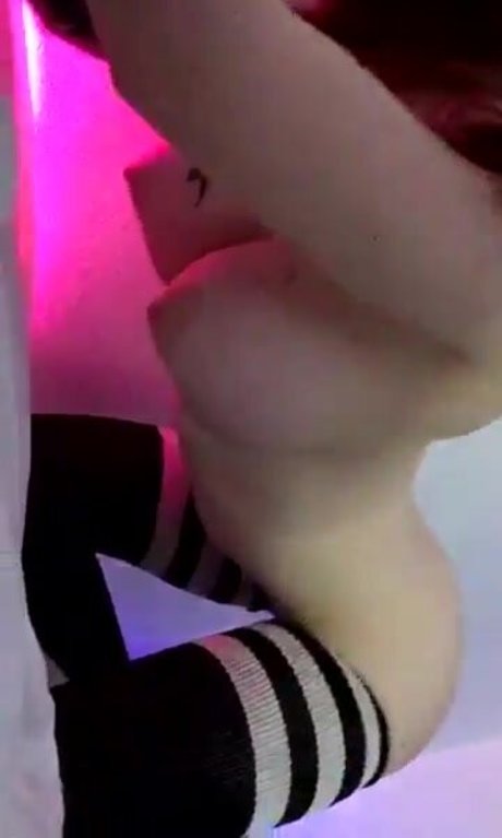 Zalia Graves 裸の女優 アーカイブ