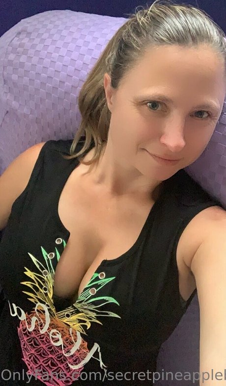 secretpineapplebabe 美しいスター 画像