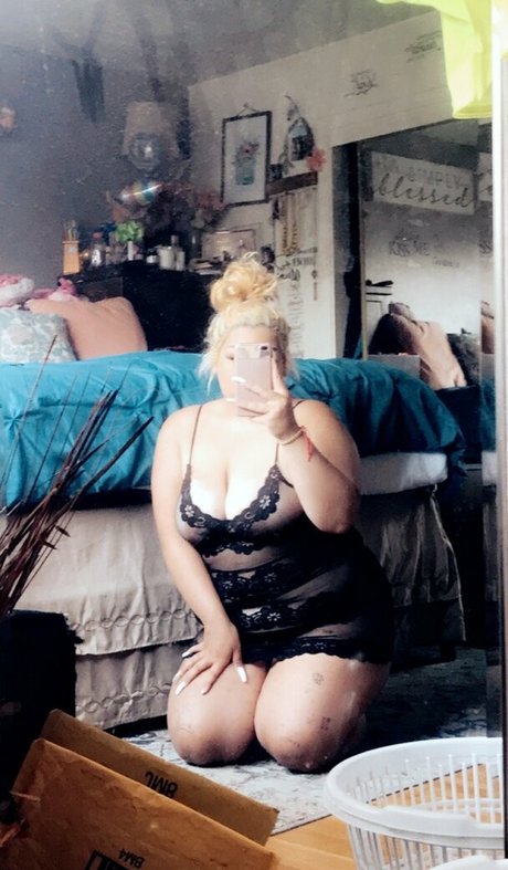 keonavalentine ポルノスター 写真