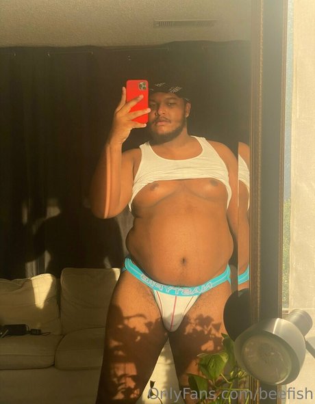 張りのあるおっぱいオンリーファンズ アダルト 写真