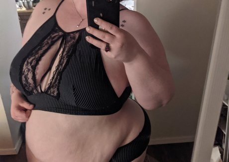 belthaneb セックスモデル 画像